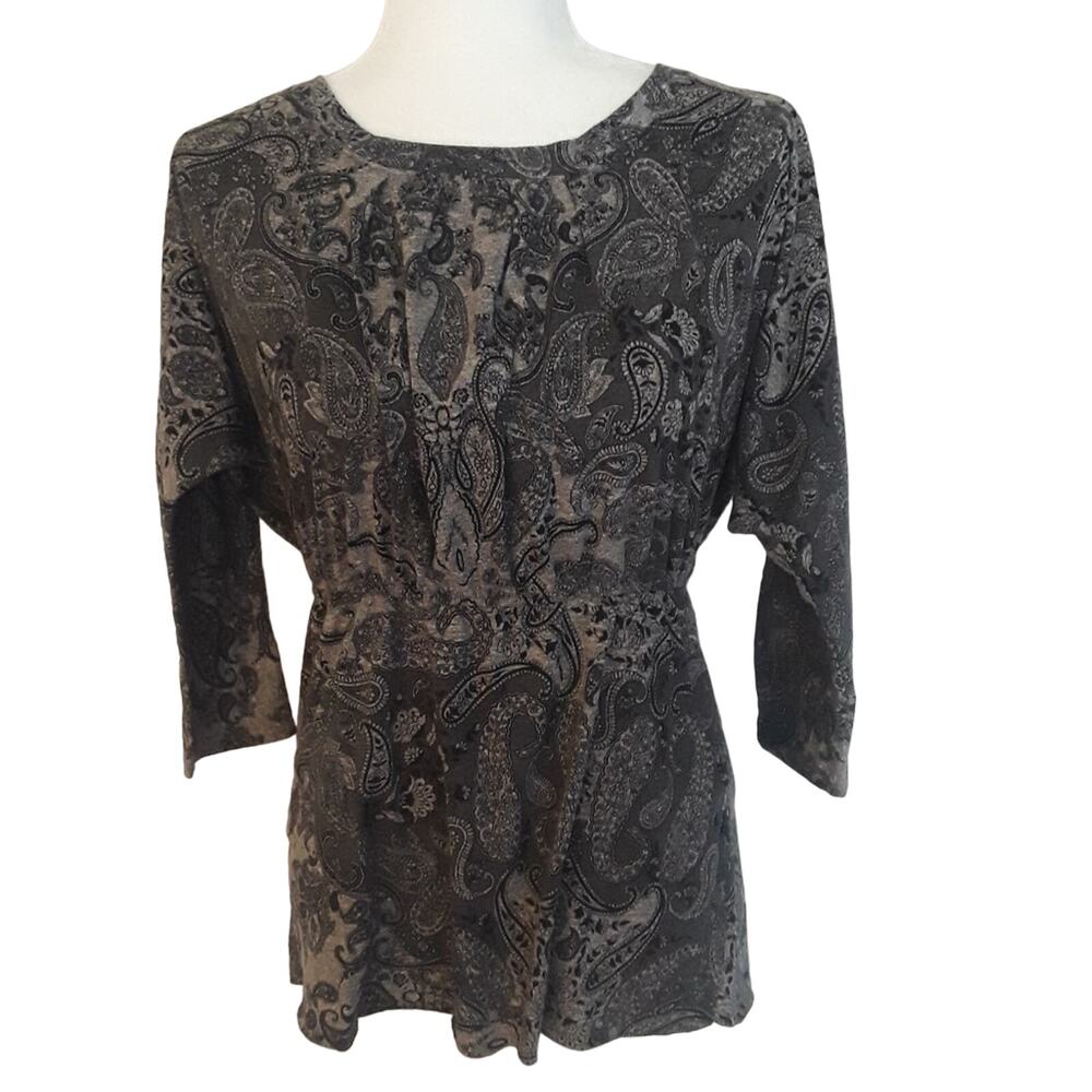Forever 21 Paisley Print Top with Pockets